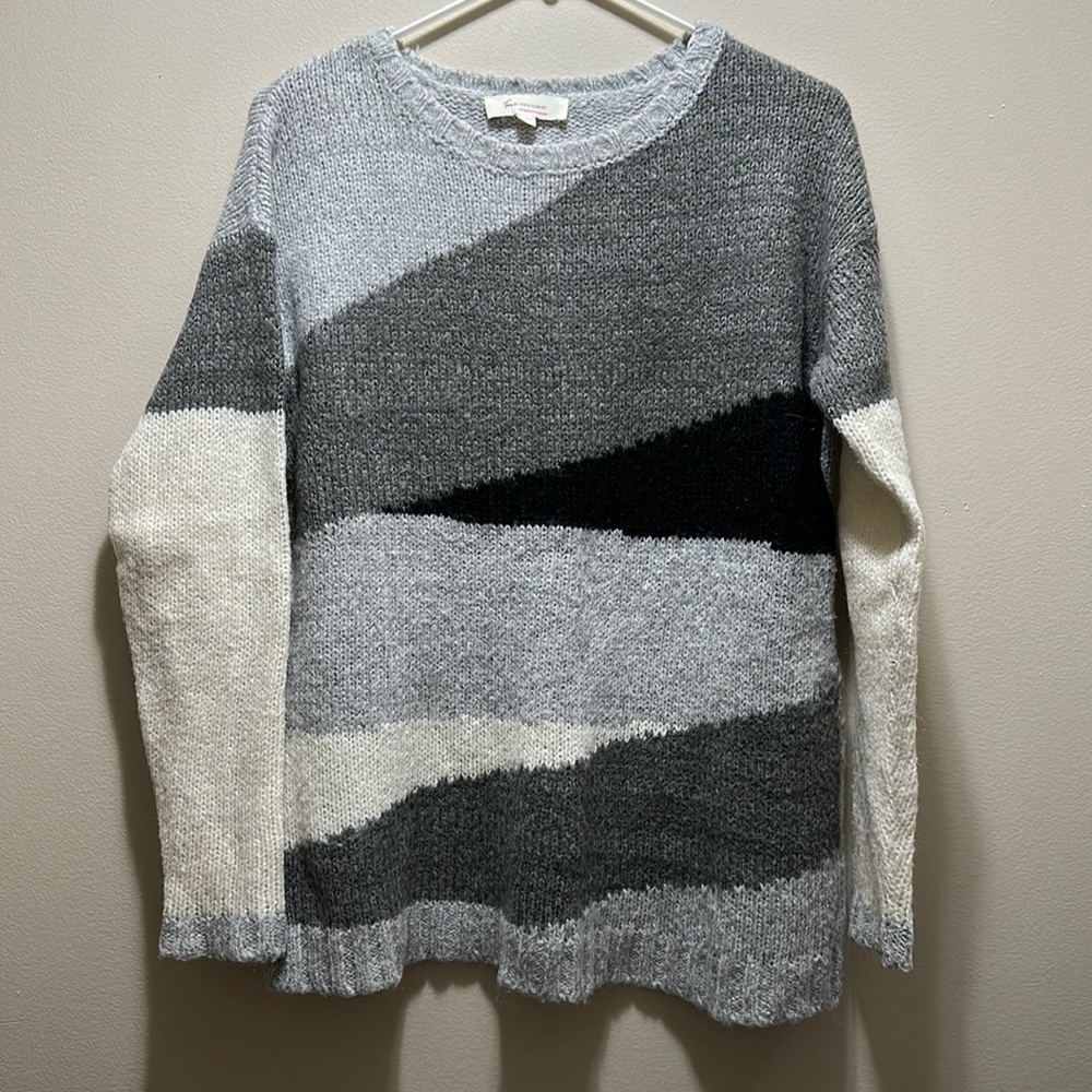 Vince Camuto Sweater